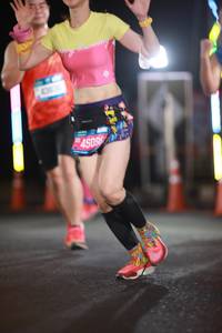 BIB: 960
                            <button type="button" onclick="openModal(21558365)" class="btn btn-primary btn-sm float-right btn-popup" data-toggle="modal" data-target=".modal-high-quality">
                        <i class="fas fa-shopping-cart"></i> Add to Cart
                    </button>
                                            <button type="button" onclick="isThisMe(21558365, true)" class="btn btn-success btn-sm float-right btn-popup btn-isme hidden" data-toggle="tooltip" data-placement="bottom" title="นี่คือรูปของคุณใช่ไหม คลิกที่นี่เพื่อเอาเข้าอัลบั้ม">
                        <i class="fas fa-plus"></i> Add to album
                    </button>
                    <button type="button" onclick="isThisMe(21558365, false)" class="btn btn-warning btn-sm float-right btn-popup btn-isnotme hidden">
                        <i class="fas fa-ban"></i> Remove from album
                    </button>